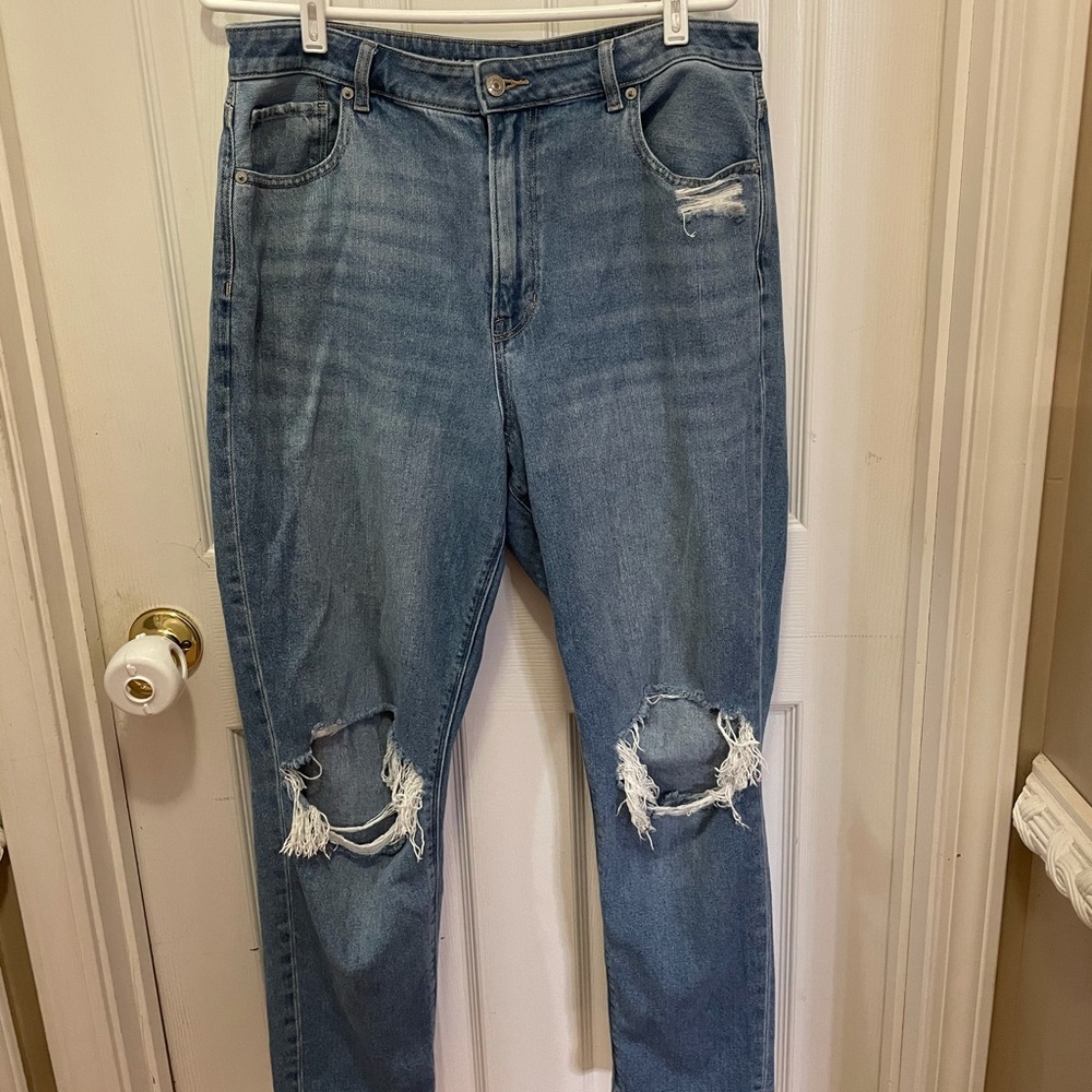 American Eagle Mom Jeans